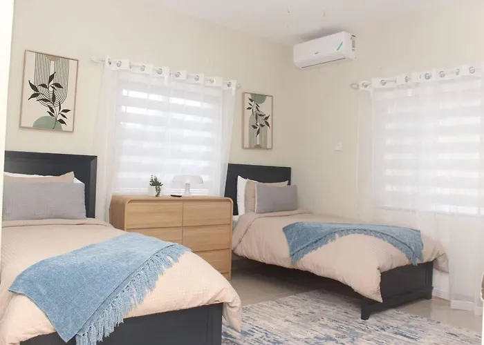 Island Vyb Luxe Ochi Rios With Solar System Holiday home