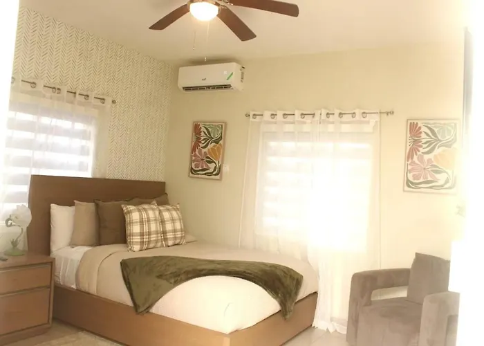 Holiday home Island Vyb Luxe Ochi Rios With Solar System